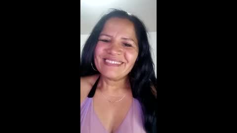 Snapshot of francy_froz chatting on February 9, 3:43 am francy froz online show from February 9, 3:43 am