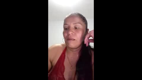Snapshot of francy_froz chatting on May 10, 5:01 am francy froz online show from May 10, 5:01 am