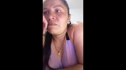 Snapshot of francy_froz chatting on May 14, 2:29 am francy froz online show from May 14, 2:29 am