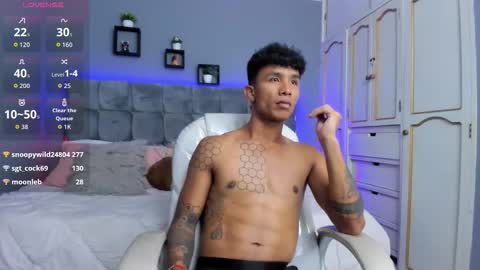 frank98_ online show from September 12, 2:33 am