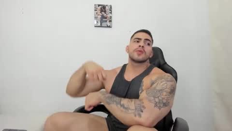 frank_foxx1 online show from February 11, 3:00 am