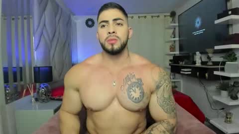 frank_foxx1 online show from April 13, 3:34 am