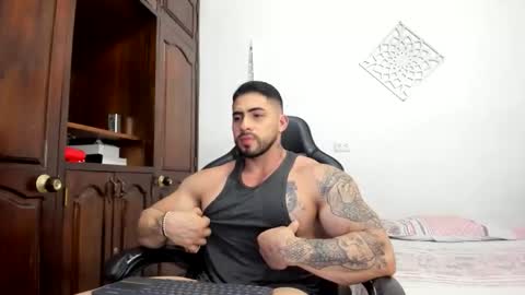 frank_foxx1 online show from June 6, 4:17 am