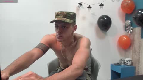 Snapshot of frank_millers chatting on October 22, 10:42 pm Frank online show from October 22, 10:42 pm