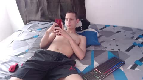 Snapshot of frankbroad68 chatting on January 15, 6:40 pm Frank online show from January 15, 6:40 pm