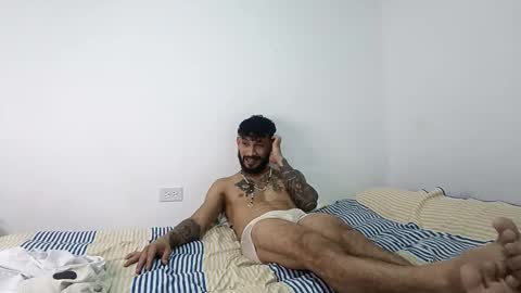 frankdanielsmolano online show from May 15, 3:02 am