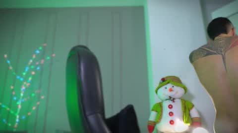 Frank Farrell. Hey remember to give me a thumbs up Ty online show from November 14, 1:04 am