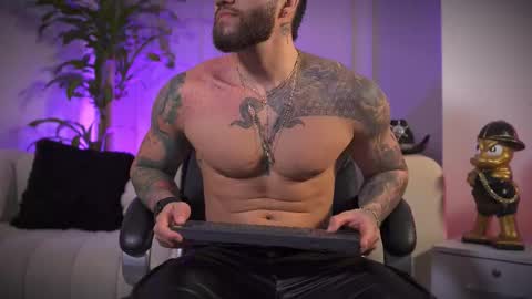 Frank Farrell. Hey remember to give me a thumbs up Ty online show from March 31, 12:45 am