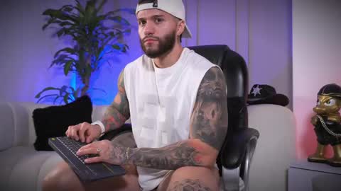 Frank Farrell. Hey remember to give me a thumbs up Ty online show from April 16, 9:39 pm