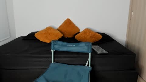 frank online show from February 1, 12:07 am