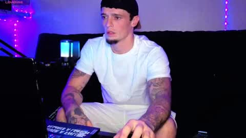 Snapshot of frankoafterdark chatting on November 7, 3:06 am Franco online show from November 7, 3:06 am