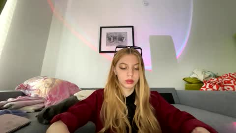 Snapshot of franny_fresh chatting on February 26, 10:47 am franny_fresh online show from February 26, 10:47 am