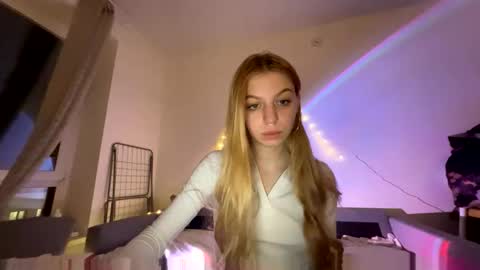 franny_fresh online show from March 10, 5:18 pm