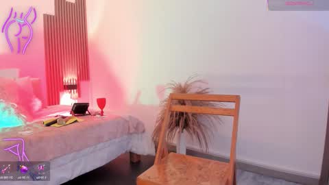 Fransheska online show from November 25, 2:39 pm