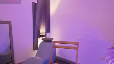 Fransheska online show from March 1, 11:56 am