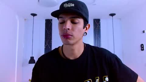 Franvill trato online show from December 17, 7:09 pm