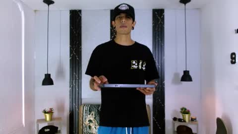 Franvill trato online show from February 25, 7:45 pm