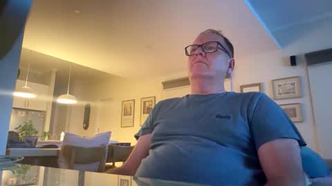 franzmontyhe online show from September 18, 2:30 pm