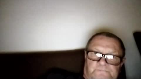 Wolfi online show from October 26, 2:12 pm