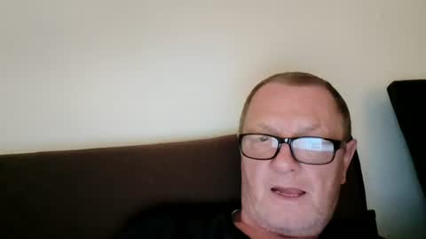 Wolfi online show from June 15, 5:53 am