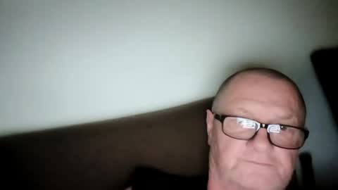 Wolfi online show from June 28, 5:13 am