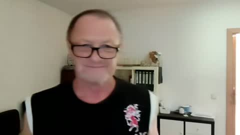 Wolfi online show from July 31, 6:57 am