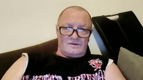 Wolfi online show from August 2, 5:39 am