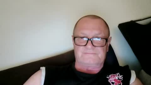 Wolfi online show from August 3, 6:23 am