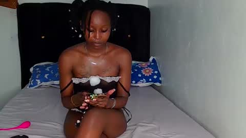 Snapshot of freaky_shyy chatting on January 9, 10:40 am freaky-shazy online show from January 9, 10:40 am