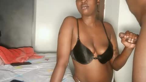 freakyg292511 online show from February 11, 6:29 am