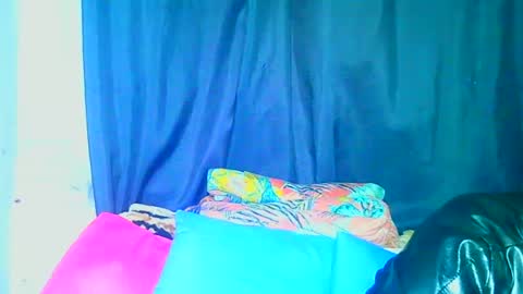 Snapshot of freakynaughtyxx chatting on July 27, 1:18 pm freakynaughtyxx online show from July 27, 1:18 pm