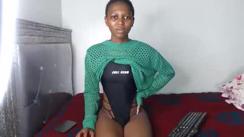 freakyvece12 online show from September 19, 6:52 pm