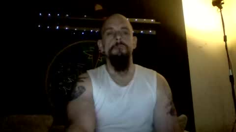 frecherkerl88007 online show from April 12, 3:44 am