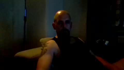 frecherkerl88007 online show from May 3, 10:05 pm