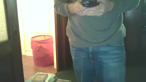 Snapshot of fred_spooner2 chatting on October 23, 1:27 am fred_spooner2 online show from October 23, 1:27 am