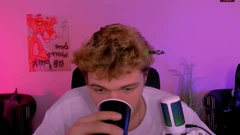 Freddy online show from December 17, 9:48 am