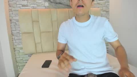 Snapshot of freddie_scott chatting on February 28, 8:10 pm Freddie online show from February 28, 8:10 pm