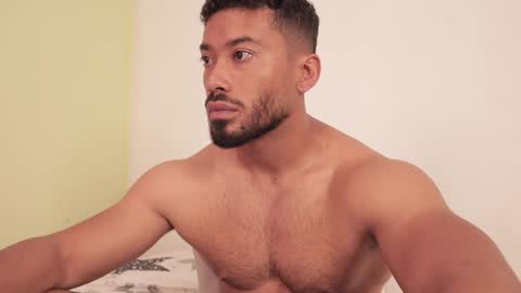 Snapshot of freddsexxx chatting on December 10, 4:38 pm FredSeXXX online show from December 10, 4:38 pm