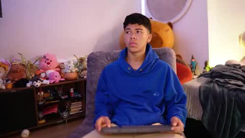 Juan  give it a thumbs up please its important online show from September 22, 11:23 am