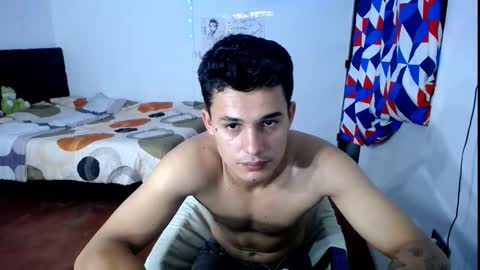 Snapshot of freddy_romans2 chatting on February 25, 2:10 am freddy romans online show from February 25, 2:10 am