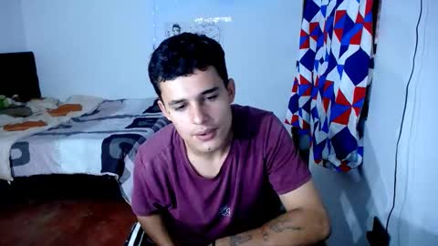 Snapshot of freddy_romans2 chatting on March 2, 4:25 pm freddy romans online show from March 2, 4:25 pm