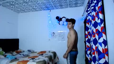 Snapshot of freddy_romans2 chatting on March 7, 4:20 am freddy romans online show from March 7, 4:20 am