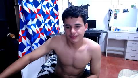 Snapshot of freddy_romans2 chatting on March 12, 4:18 am freddy romans online show from March 12, 4:18 am