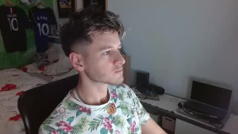 Snapshot of freddy_star chatting on February 15, 2:14 pm Frederick Perin online show from February 15, 2:14 pm