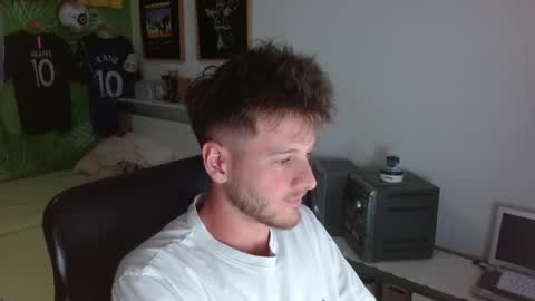 Snapshot of freddy_star chatting on May 9, 7:08 pm Frederick Perin online show from May 9, 7:08 pm
