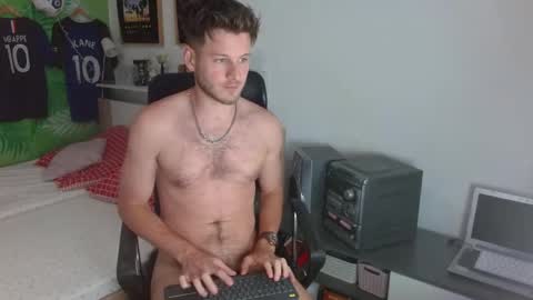 Snapshot of freddy_star chatting on May 14, 12:56 pm Frederick Perin online show from May 14, 12:56 pm
