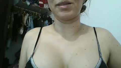 Snapshot of freddymar0109 chatting on February 22, 3:21 pm freddymar0109 online show from February 22, 3:21 pm