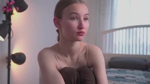 Amy online show from October 12, 4:22 am