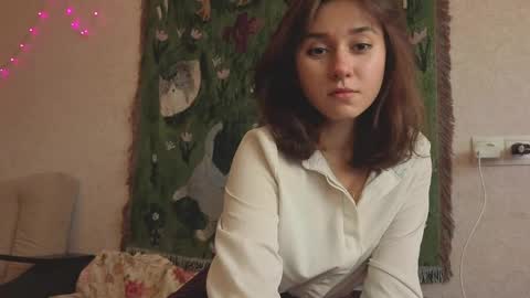 Mia online show from April 24, 2:30 pm