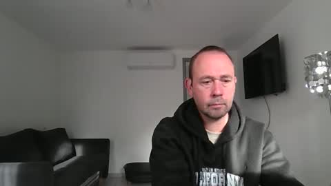 fredodu41 online show from April 10, 7:02 am